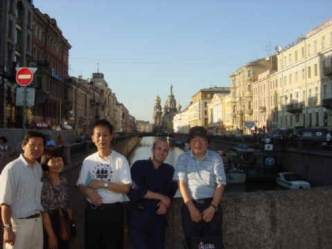 Nevski.jpg (73278 octets)