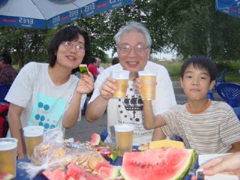 barbecue.jpg (80409 octets)