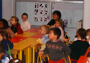 YukiEtLesEnfants.JPG (181783 octets)